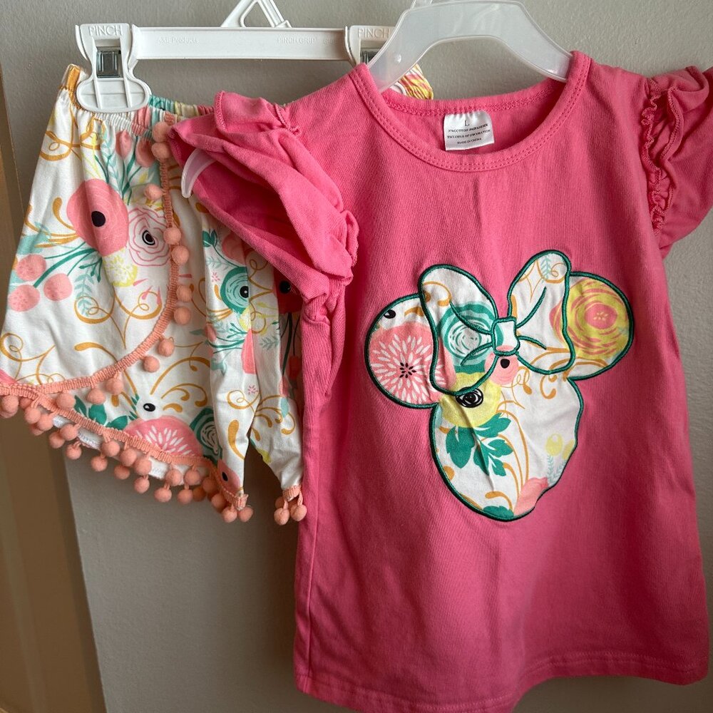 Disney matching set outfit, size L in girls